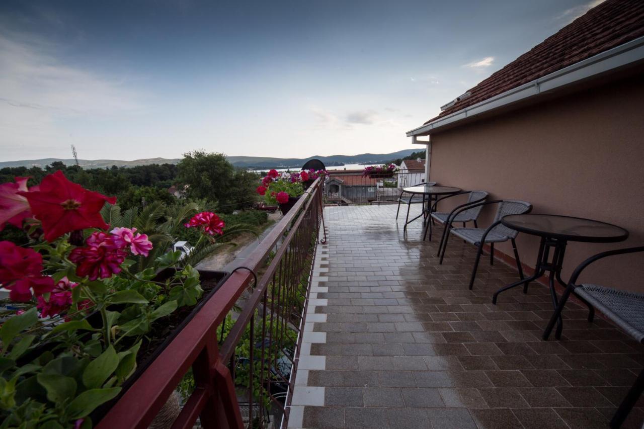 Apartments Pavicevic Tivat Zimmer foto